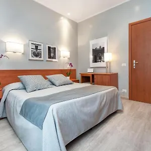 Roi Apartament